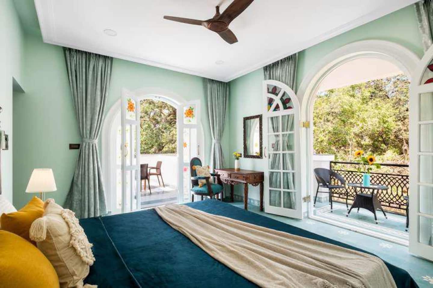 Casa Royale — 10