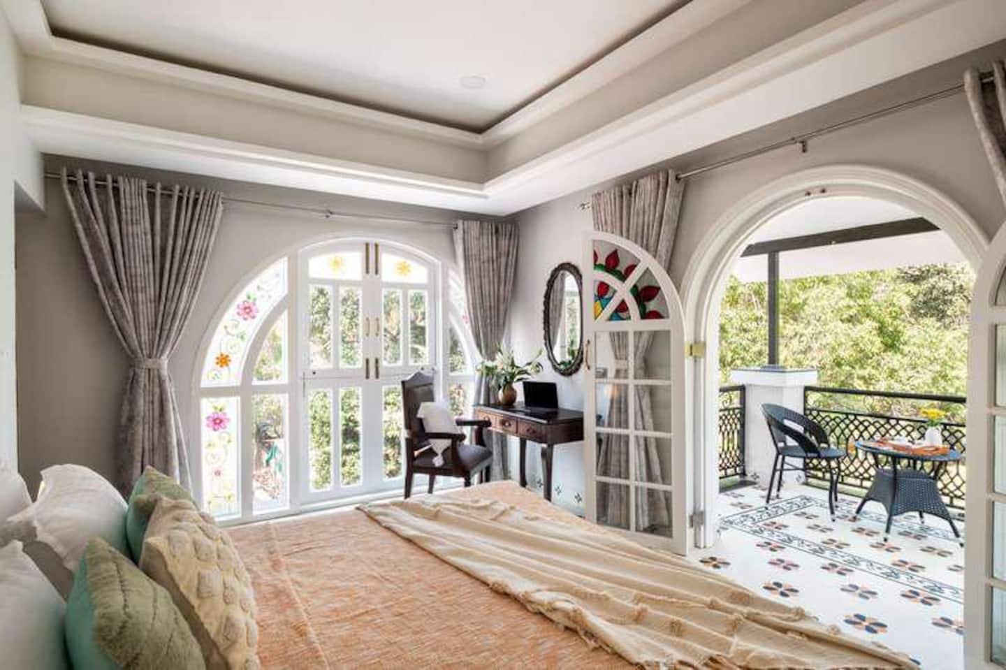 Casa Royale — 14