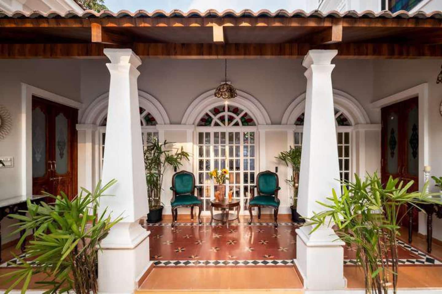 Casa Royale — 3